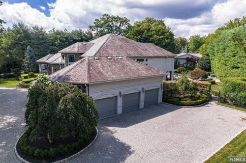 354 Madison Ave, Cresskill NJ 07626-1338 exterior