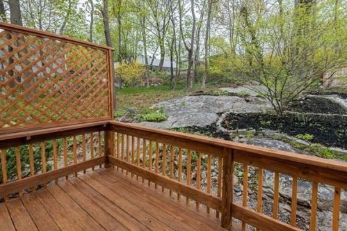 56 Pine Cliff Rd, Weymouth MA  02189-1910 exterior