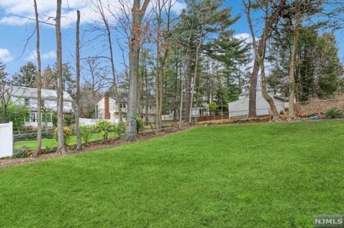 158 Magnolia Ave, Tenafly NJ  07670-1828 exterior