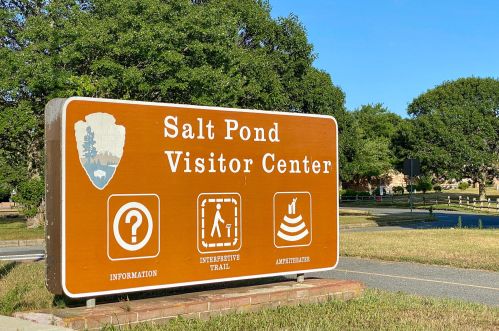 20 Locust Rd, Eastham MA 02642-2460 exterior