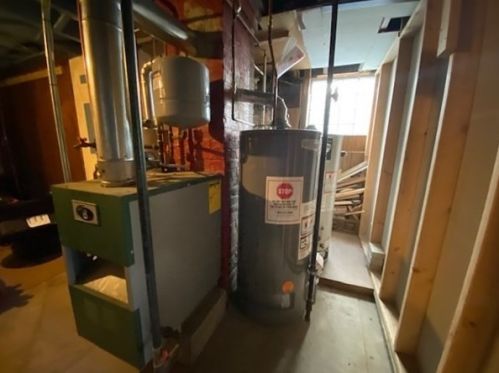 208 Grinnell St, New Bedford MA 02740-3269 exterior