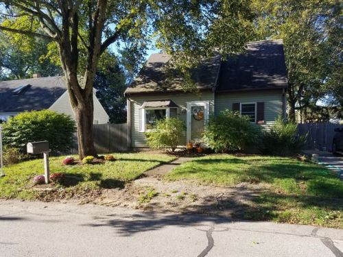 66 Pershing Ave, Seekonk, MA 02771-4119