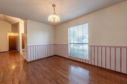 4829 Crestpoint Ln, Garland TX exterior