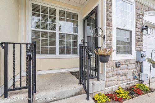 92 Brookfield Dr, Jackson Twp NJ  08527-3876 exterior