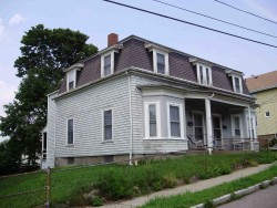 61 Gardner St, Newton, MA 02458-1404