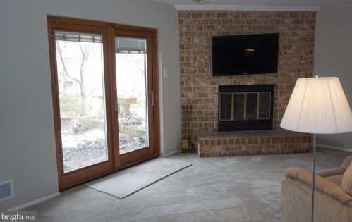 11916 New Country Ln, Columbia MD 21044-4405 exterior