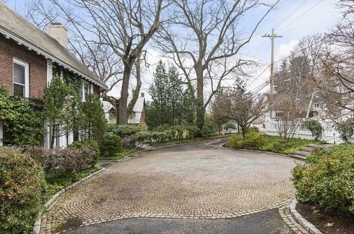 115 Aspen Ave, Newton MA 02466-3022 exterior