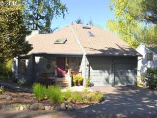 10039 Quail Post Rd, Portland OR  97219-6363 exterior