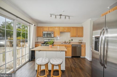 2202 Beacon Hill Dr, Erial NJ  08081-1175 exterior