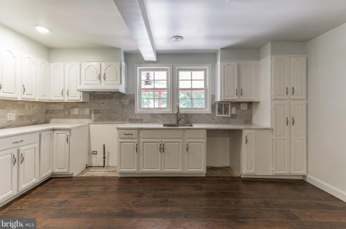 720 Carter Ave, West Deptford NJ  08096-1468 exterior