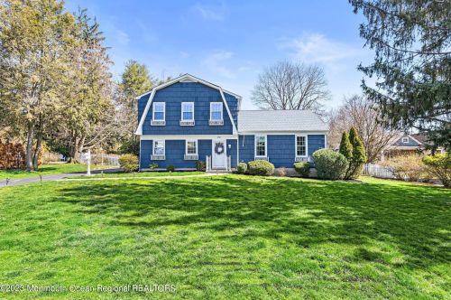 450 Branch Ave, Little Silver NJ  07739-1111 exterior