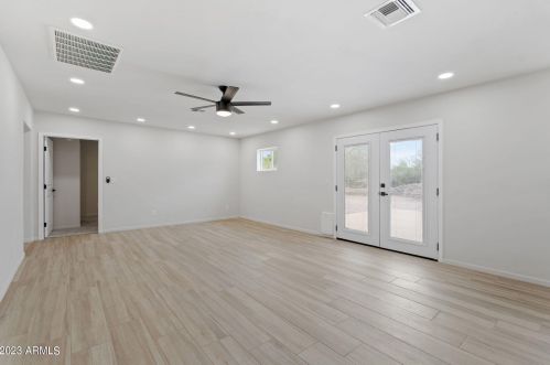 39068 15th Ave, Phoenix AZ 85086-7226 exterior