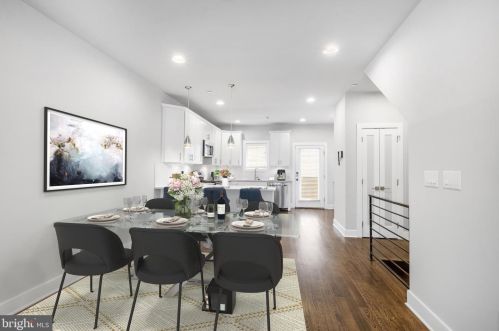 631 6th St, Philadelphia, PA 19123-2129