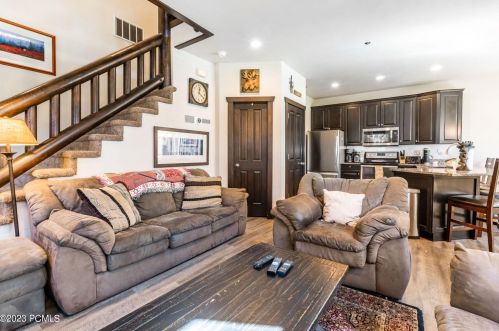 1390 Mdw Loop Rd, Park City UT 84098-5945 exterior