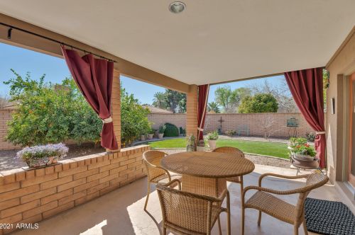 2542 42nd St, Phoenix AZ 85032-4729 exterior