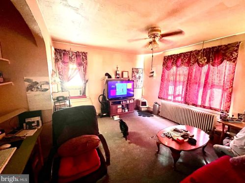 39 Harvard Ave, West Deptford NJ 08093-1808 exterior