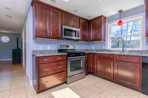 3 Dinahs Way, Wareham MA 02571-1463 exterior