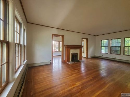 232 Madison Ave, Cresskill NJ  07626-1308 exterior