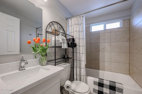 2335 28th St, Phoenix AZ  85008-2001 exterior