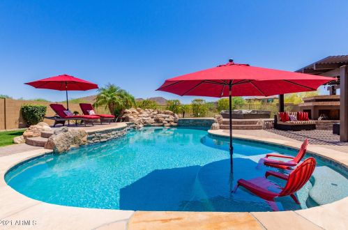 27511 19th Dr, Phoenix, AZ 85085-5381