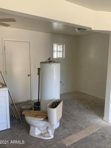 3944 Earll Dr, Phoenix AZ 85018-7103 exterior