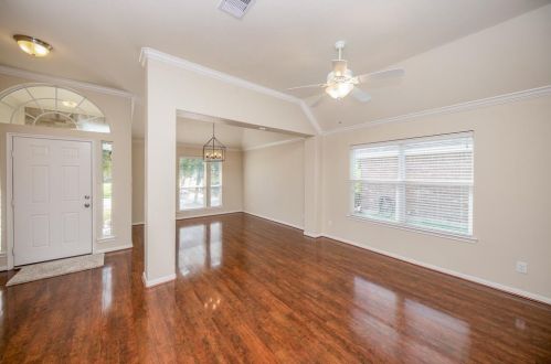 9006 Bonbrook Bnd Ln, Richmond TX 77469-4730 exterior