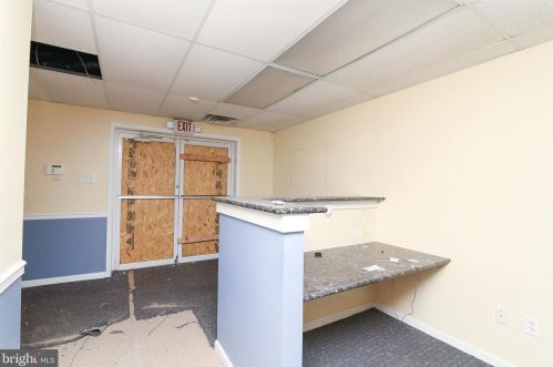 665 Broad St, West Deptford NJ 08096-1055 exterior