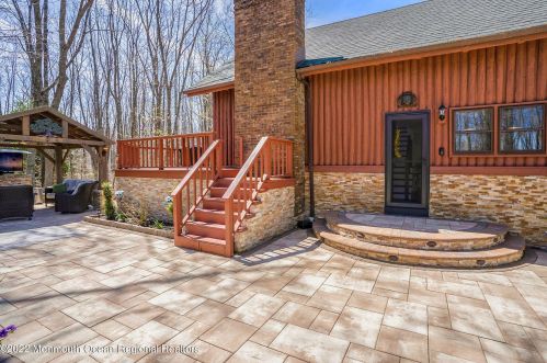 218 Chandler Rd, Jackson Twp NJ  08527-4339 exterior