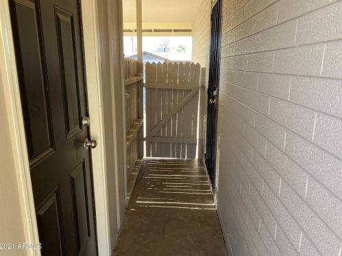 1915 Chipman Rd, Phoenix AZ 85040-2632 exterior