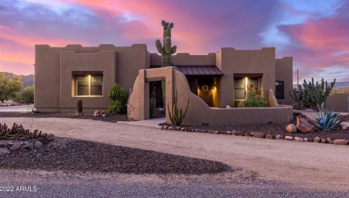 40914 3rd Ave, Phoenix, AZ 85086-8929