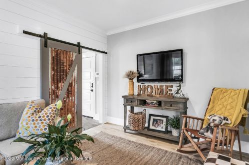 61 Winding Way, Little Silver NJ 07739-1720 exterior