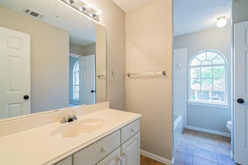 14593 Parker Ct, Addison TX 75001-7971 exterior