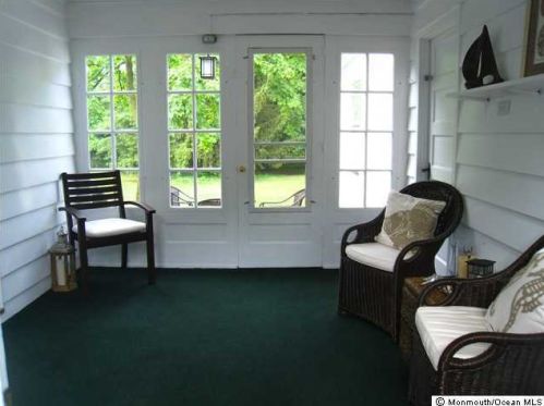 45 Church St, Tinton Falls NJ  07724-1802 exterior