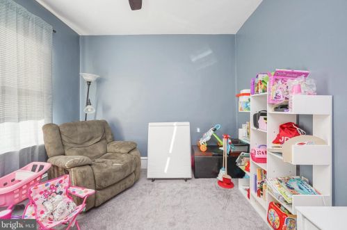 523 Lincoln Ave, West Deptford NJ 08066-1136 exterior