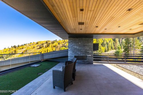 143 White Pne Cyn Rd, Park City UT 84060-6505 exterior