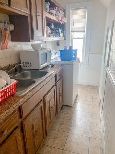 30 Esther St, Worcester MA 01607-1036 exterior