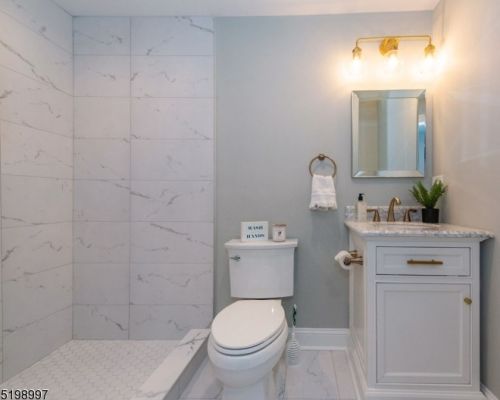 131 Combs Hollow Rd, Dover NJ  07869-3504 exterior