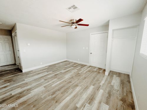 2221 27th St, Phoenix AZ 85008-4924 exterior