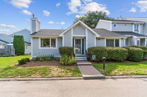 32 Alcott Cir, Taunton MA 02780-1054 exterior