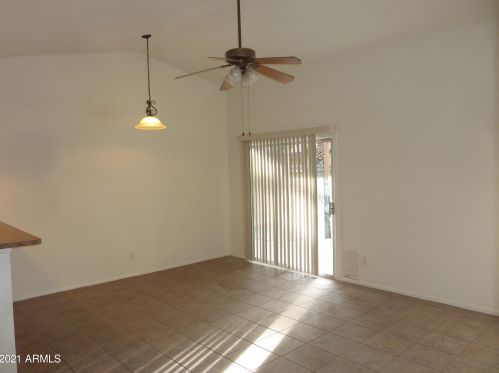 7026 42nd St, Phoenix AZ 85050-3773 exterior