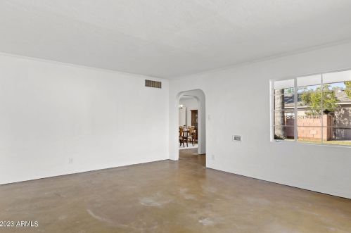 525 Edgemont Ave, Phoenix AZ 85035-1809 exterior