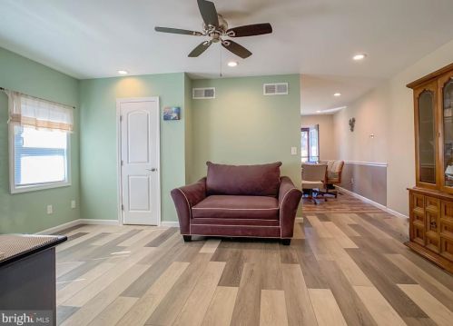 60 Route 156, Trenton NJ 08620-1728 exterior