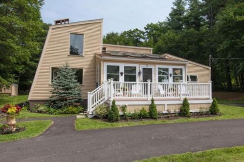 11 Pine Hill Ln, Princeton MA  01541-1128 exterior