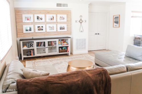 11832 25th Pl, Phoenix AZ  85028-1102 exterior