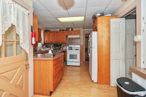 123 Locust St, New Bedford MA 02740-4506 exterior