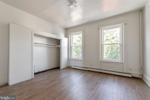 2013 15 St, Philadelphia PA 19121-2301 exterior