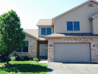 1425 Ridge Dr, Sycamore IL  60178-2671 exterior