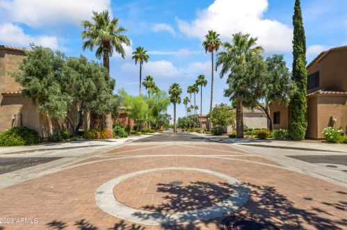 7814 16th Dr, Phoenix AZ  85021-7919 exterior