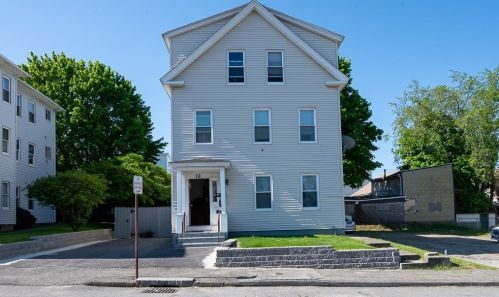 12 Branch St, Worcester, MA 01604-3702