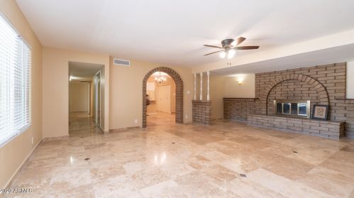 2136 Bethany Home Rd, Phoenix AZ 85015-1938 exterior